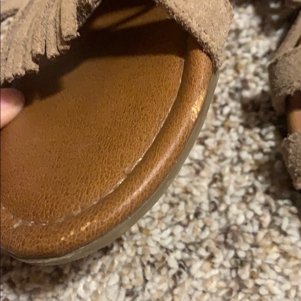 Minnetonka fringe wedges 🌻 - Picture 5 of 9